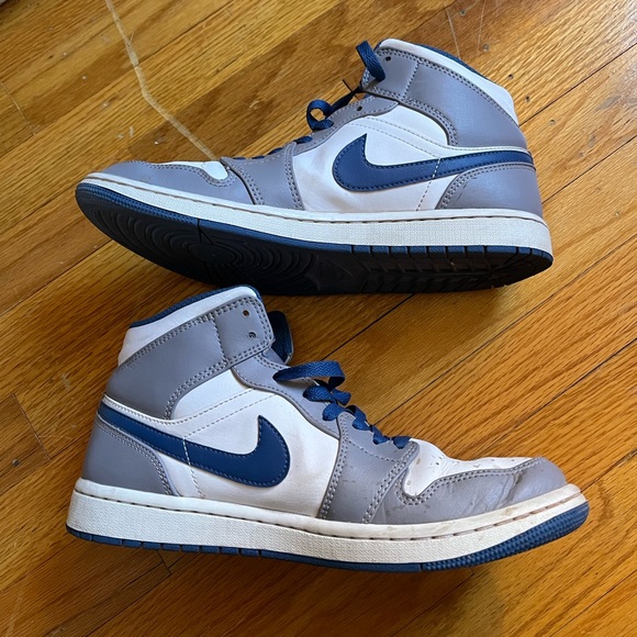 Grey And Blue Jordan 1 - Picture 3 of 7